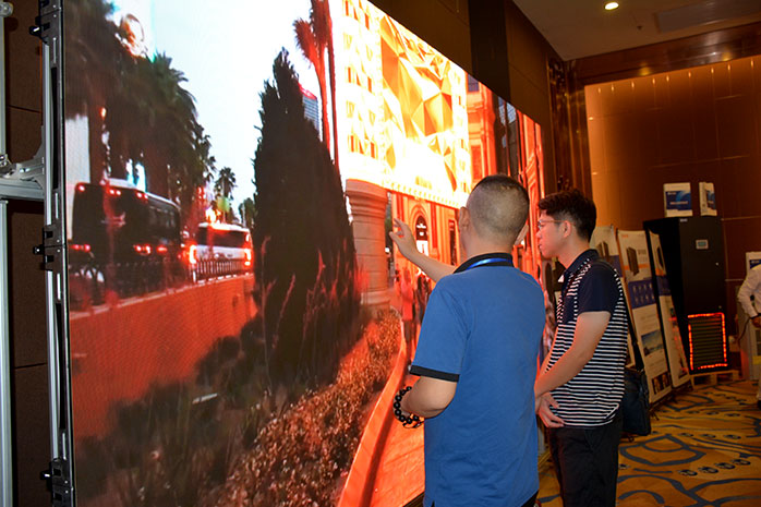 LED交通誘導(dǎo)屏 LED交通誘導(dǎo)屏