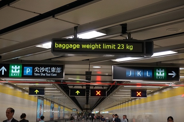 1539828423251985.jpg 尖沙咀人行通道1.JPG