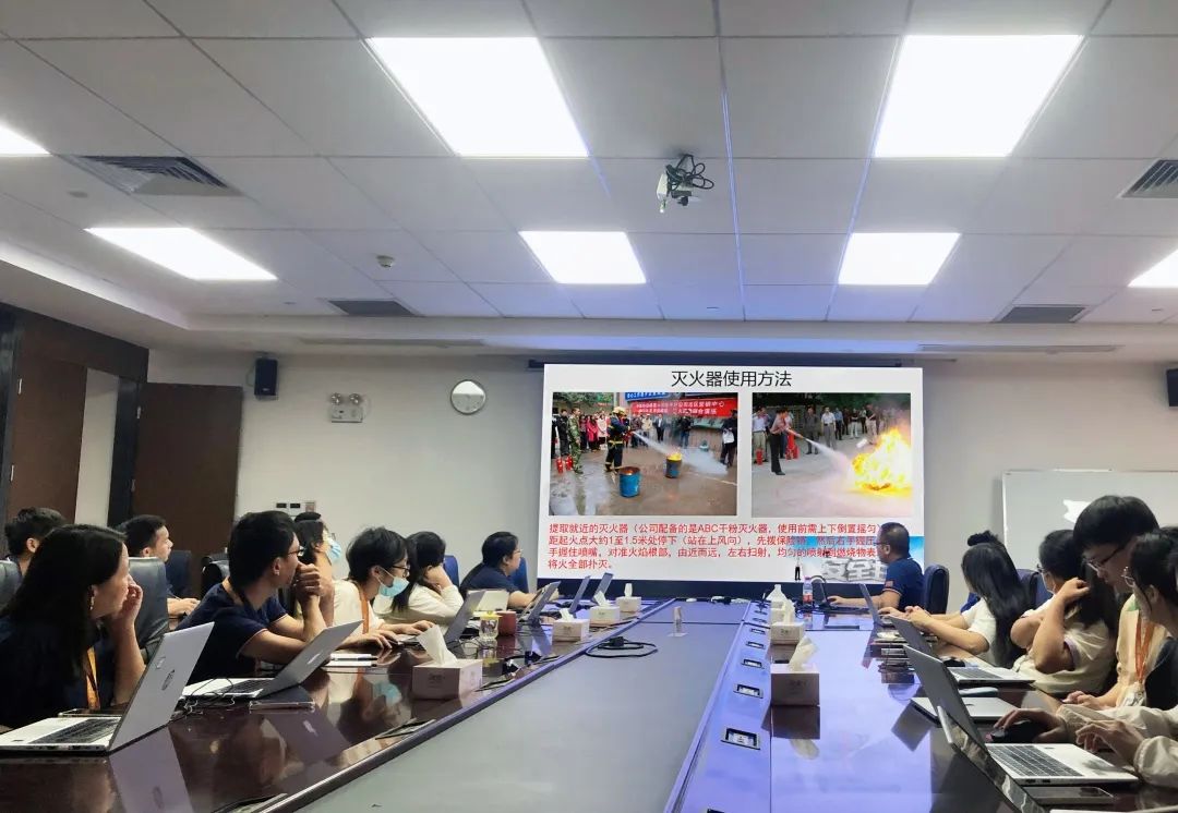 LED交通誘導(dǎo)屏 LED交通誘導(dǎo)屏