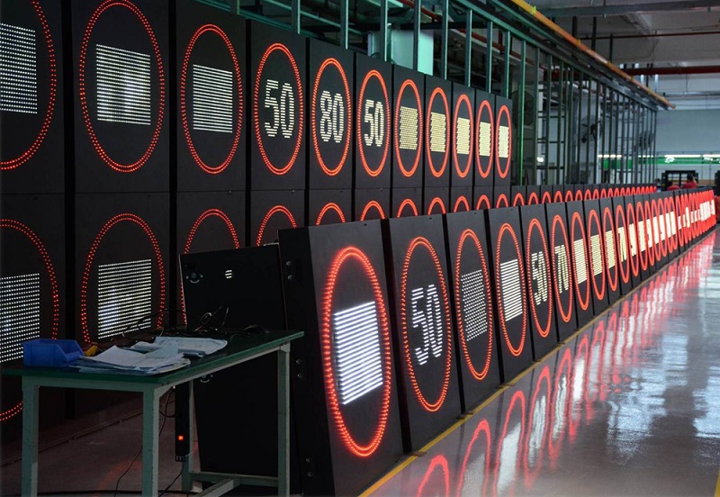 LED交通誘導(dǎo)屏 LED交通誘導(dǎo)屏