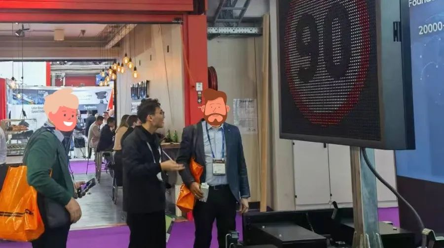 LED交通誘導(dǎo)屏 LED交通誘導(dǎo)屏