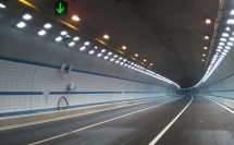 隧道LED燈改善照明質(zhì)量，提升駕駛體驗(yàn)